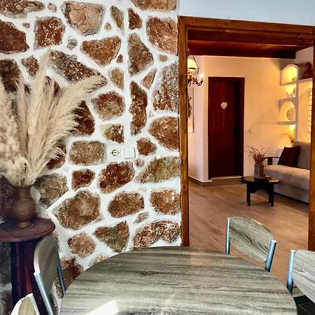 Atlazia Suites Алинда Экстерьер фото